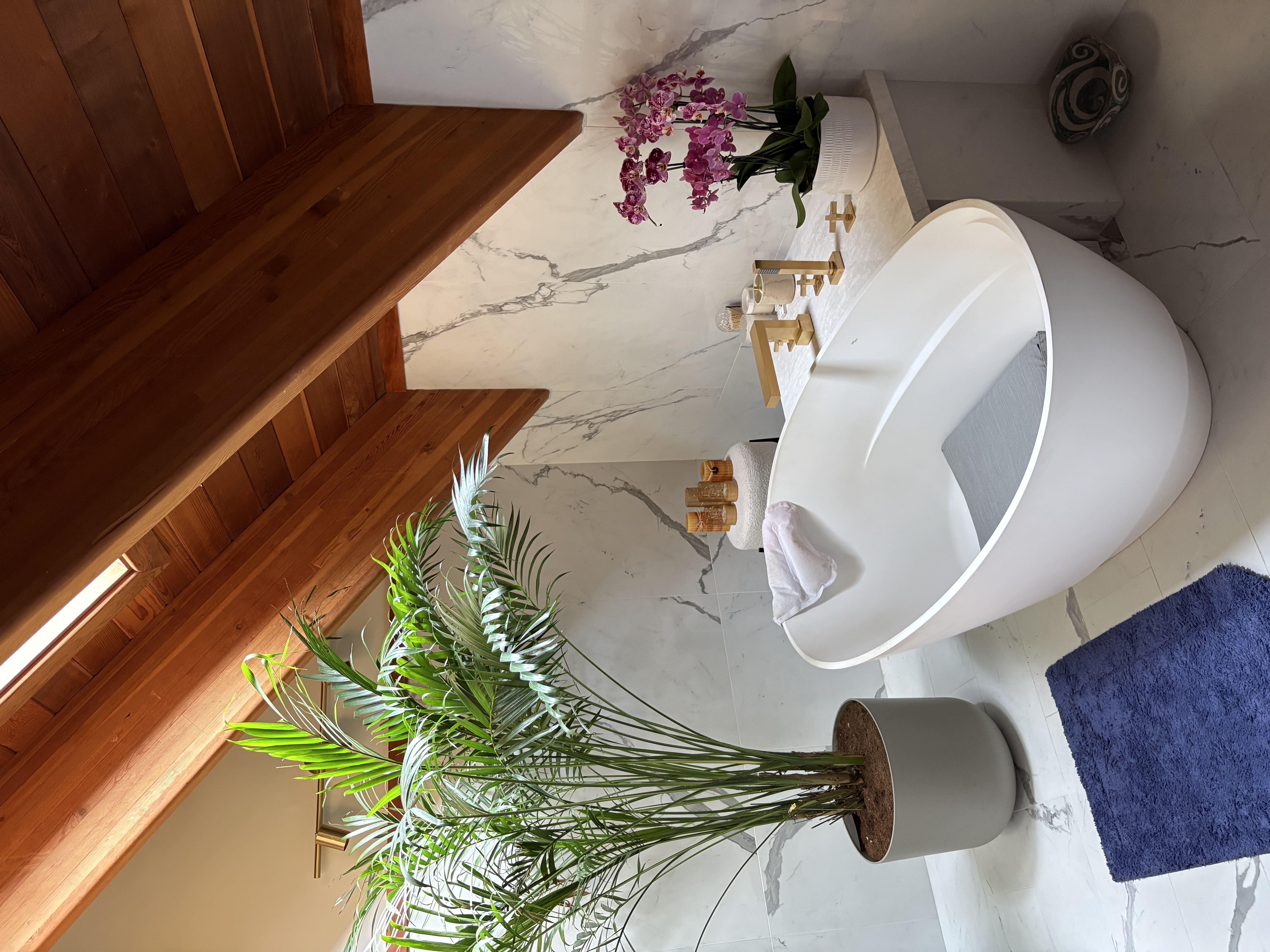 Marble bathroom with freestanding tub